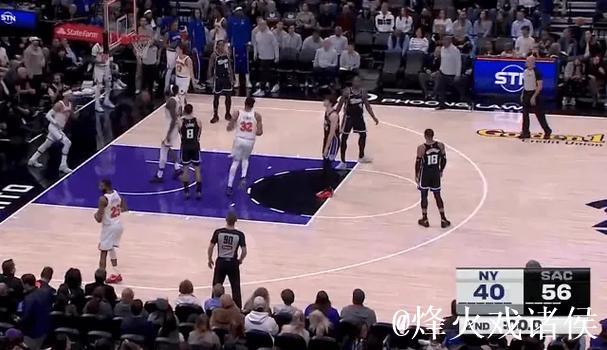 上半场:国王56-42领先尼克斯,德罗赞砍下15分拉文贡献13分 上半场:国王56-42领先尼克斯,德罗赞砍下15分拉文贡献13分